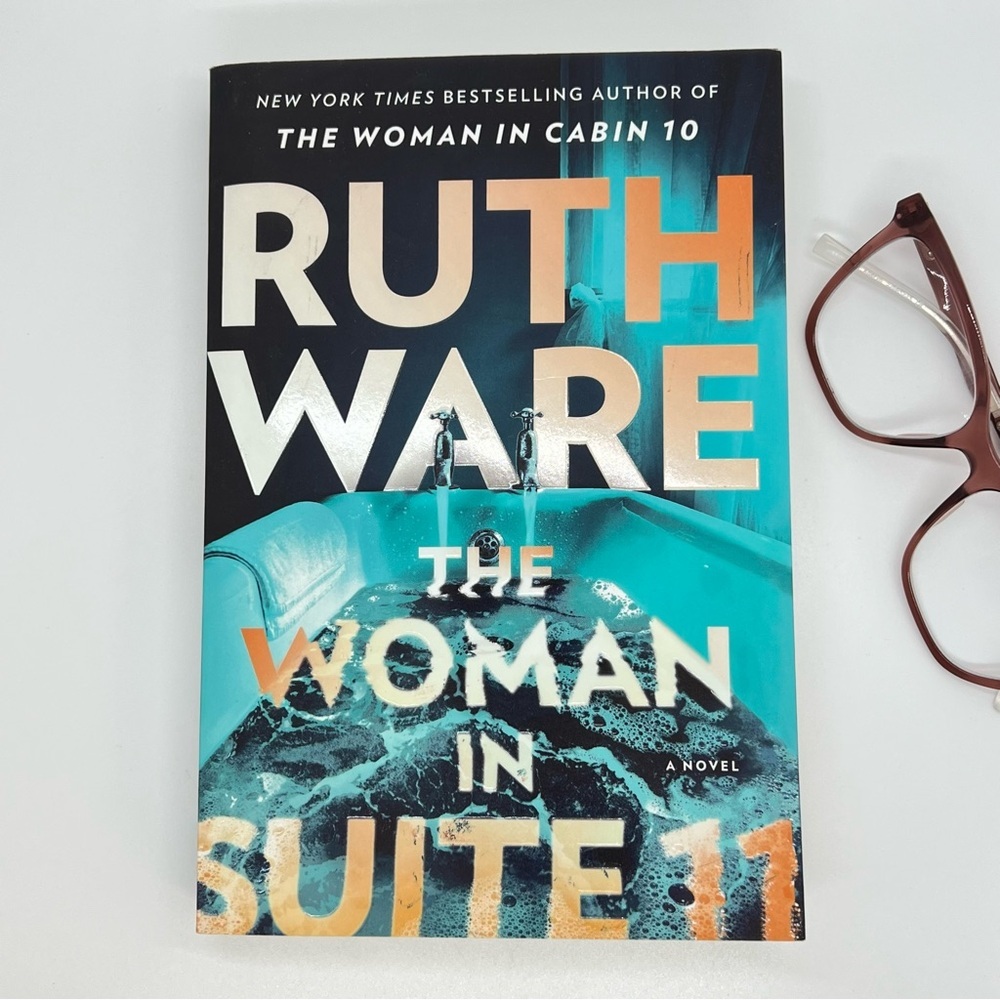 Ruth Ware Book The Woman in Suite 11